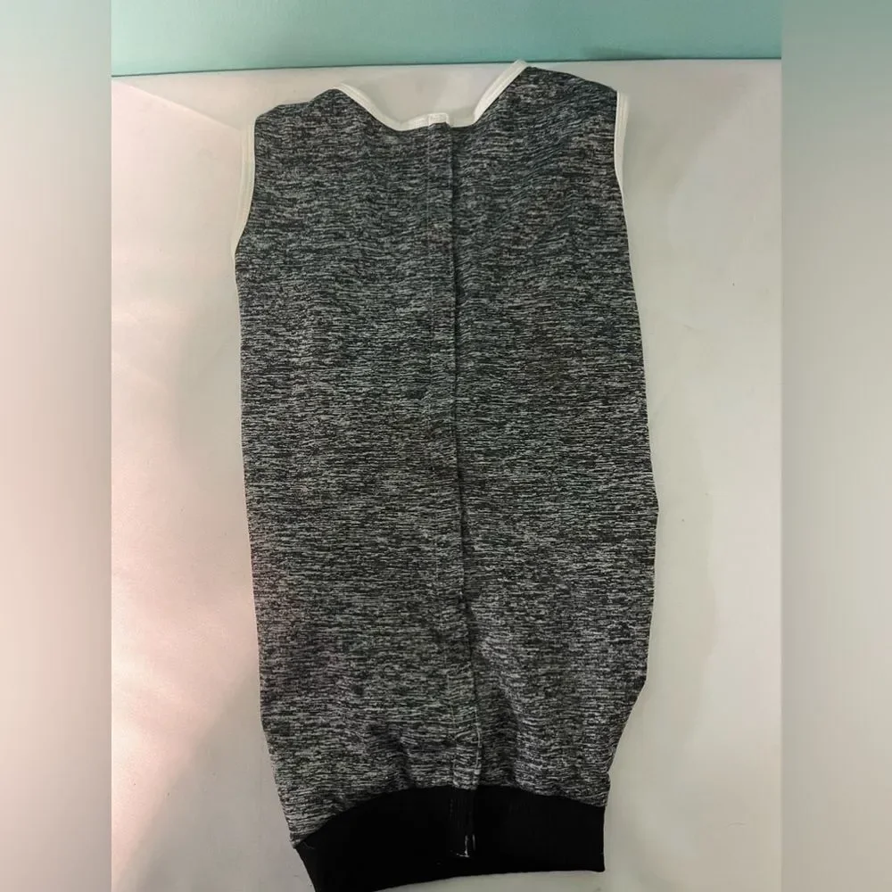 XL cat onsie black and‎ gray